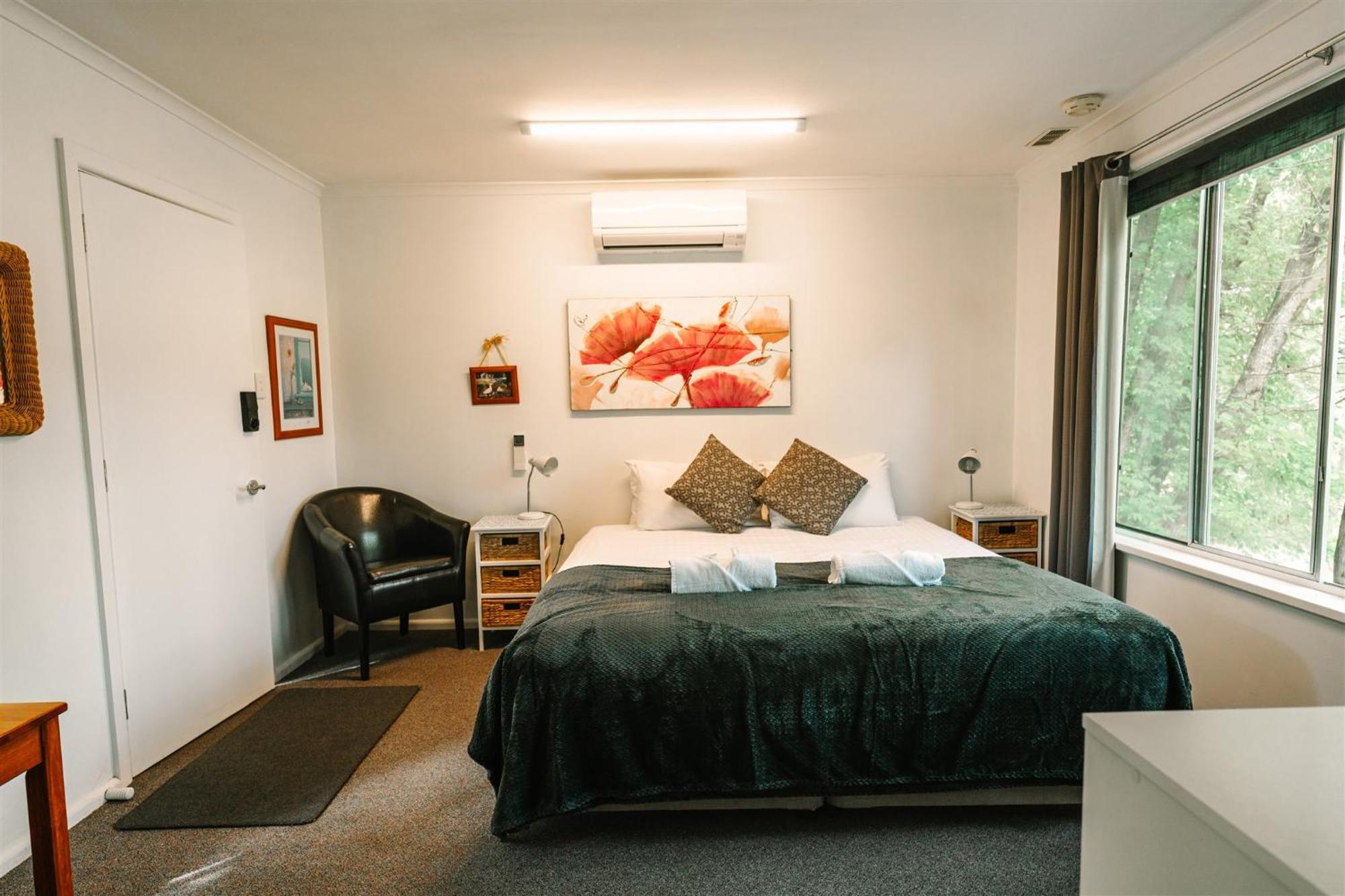 Alpine Riverside Cottages Porepunkah Dış mekan fotoğraf