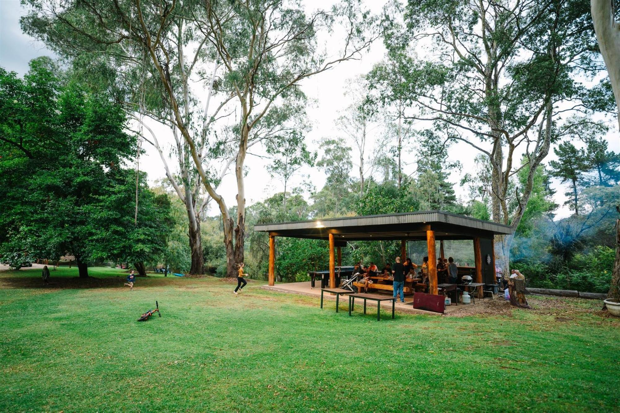 Alpine Riverside Cottages Porepunkah Dış mekan fotoğraf